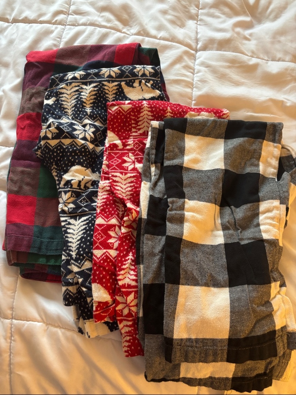 4 pairs of Old Navy Flannel Pajama/ Lounge Pants